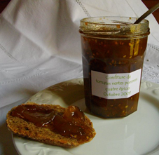 Visuel pot de confiture avec une tartine